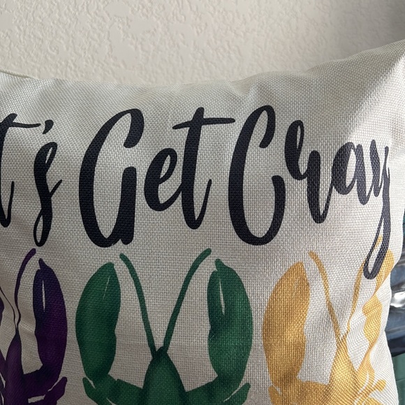 Louisiana “Let’s Get Cray” Decrorative Pillow - Picture 6 of 8